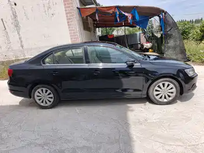Volkswagen Sagitar 2014