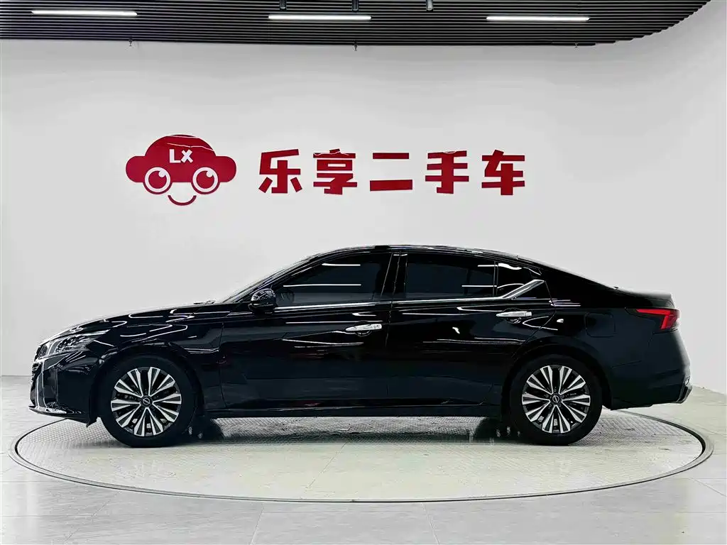 Nissan Teana 2024