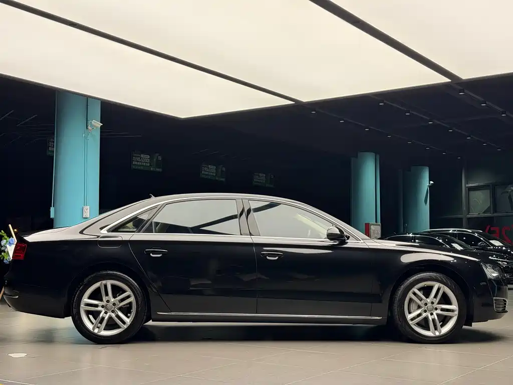 Audi A8 2015 — фото 3