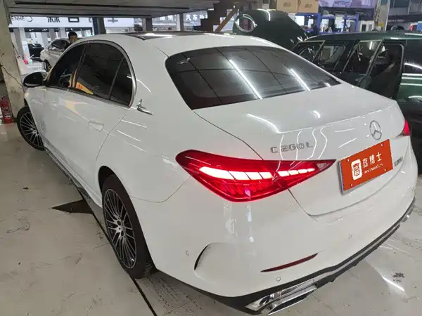 Mercedes-Benz C-Class 2025