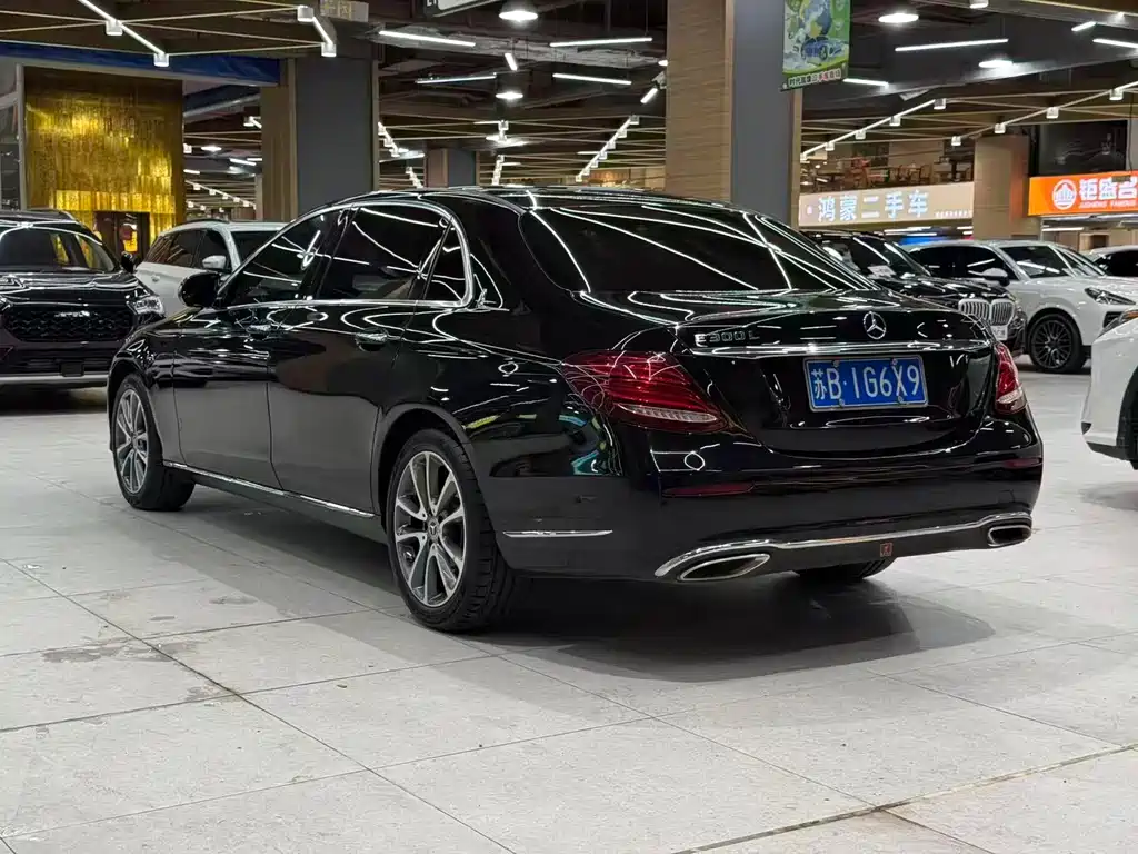 Mercedes-Benz E-Class 2019 — фото 10