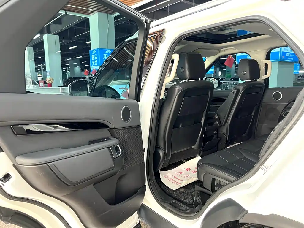 Land Rover Discovery 2019 — фото 10