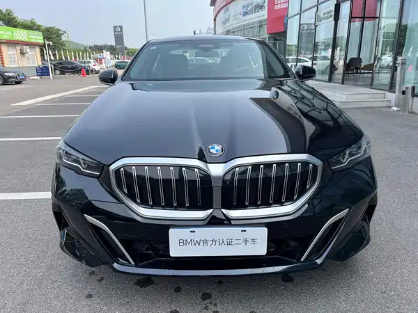 BMW 5 Series 2025
