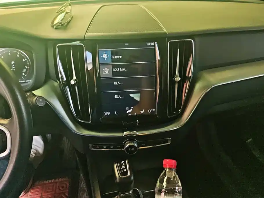 Volvo XC60 2018 — фото 13