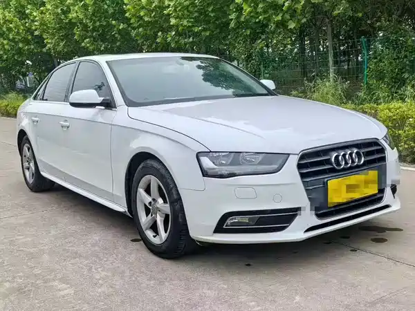 Audi A4L 2015