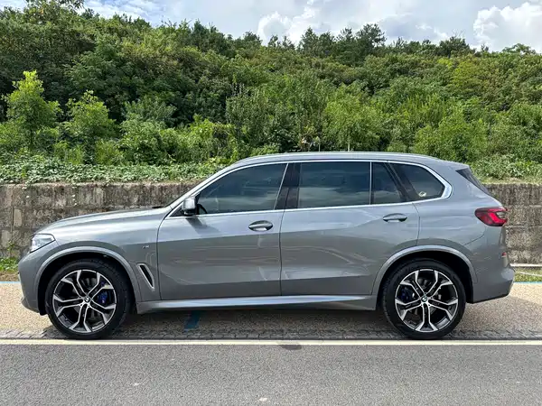 BMW X5 2023