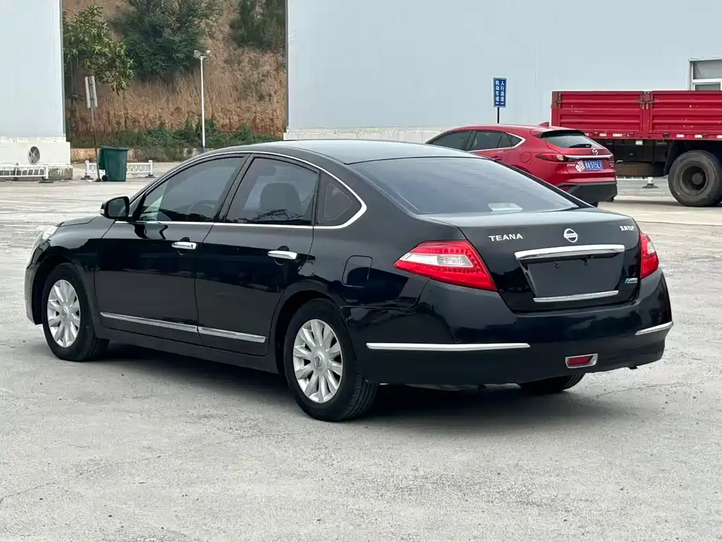 Nissan Teana 2010