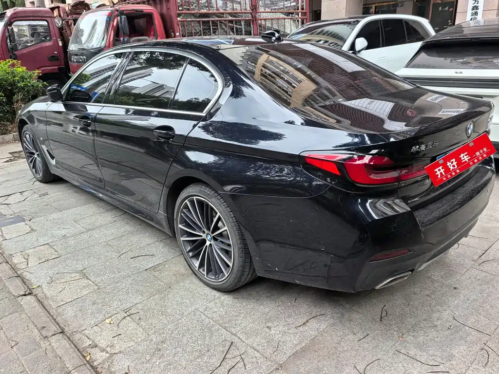 BMW 5 Series 2023