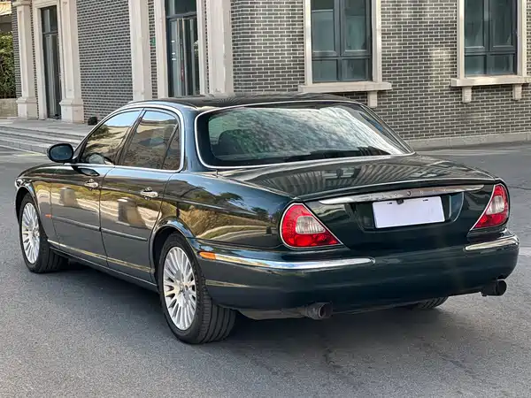 Jaguar XJ 2004