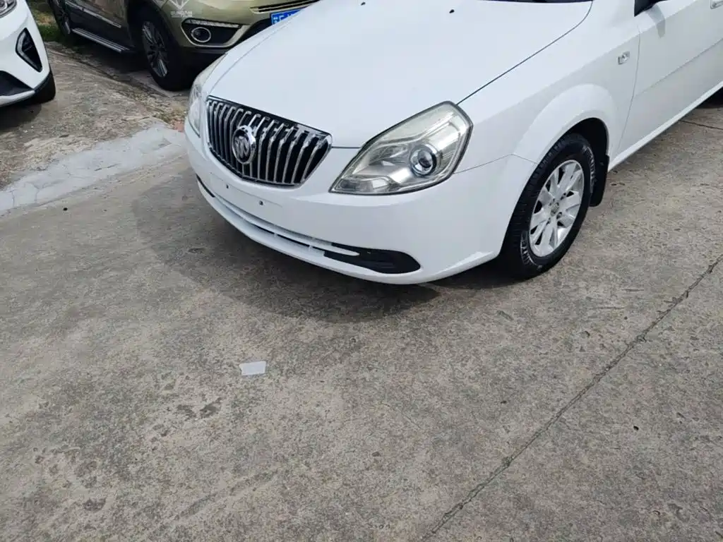 Buick Excelle 2015 — фото 24