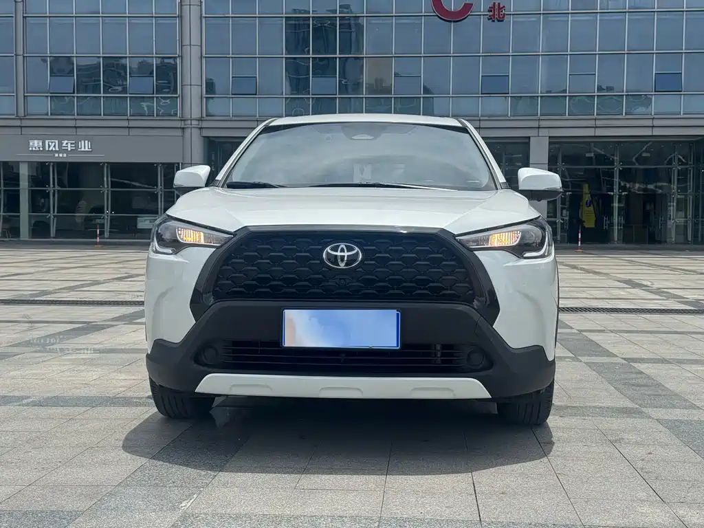 Toyota Corolla Cross 2024 — фото 2