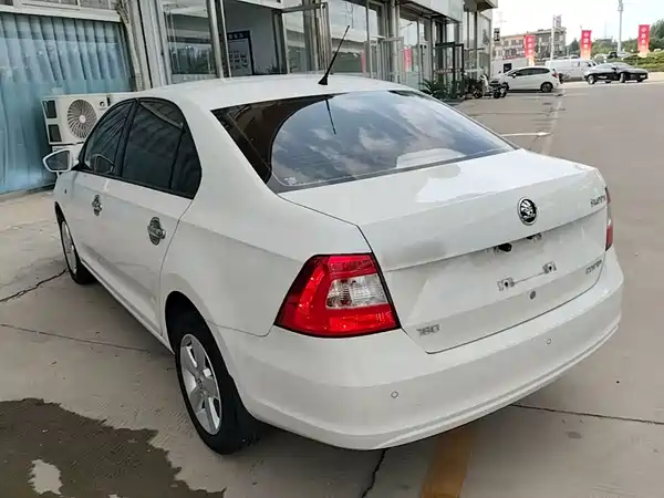 Skoda Rapid 2015