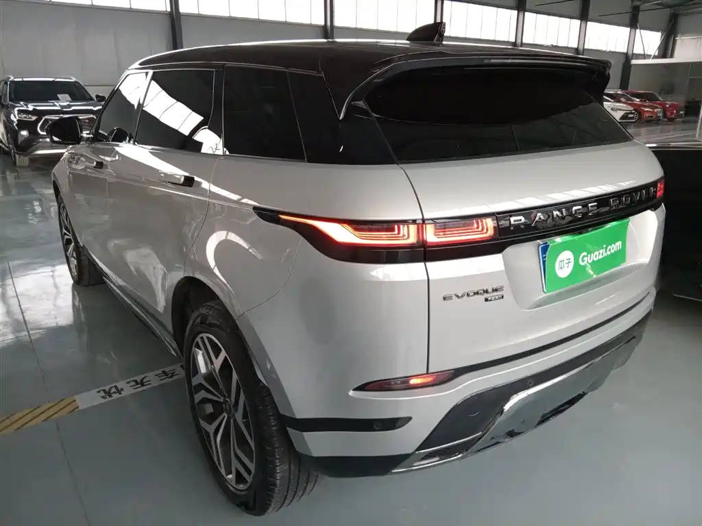 Land Rover Evoque 2022 — фото 23