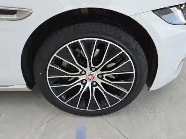 Jaguar XEL 2022
