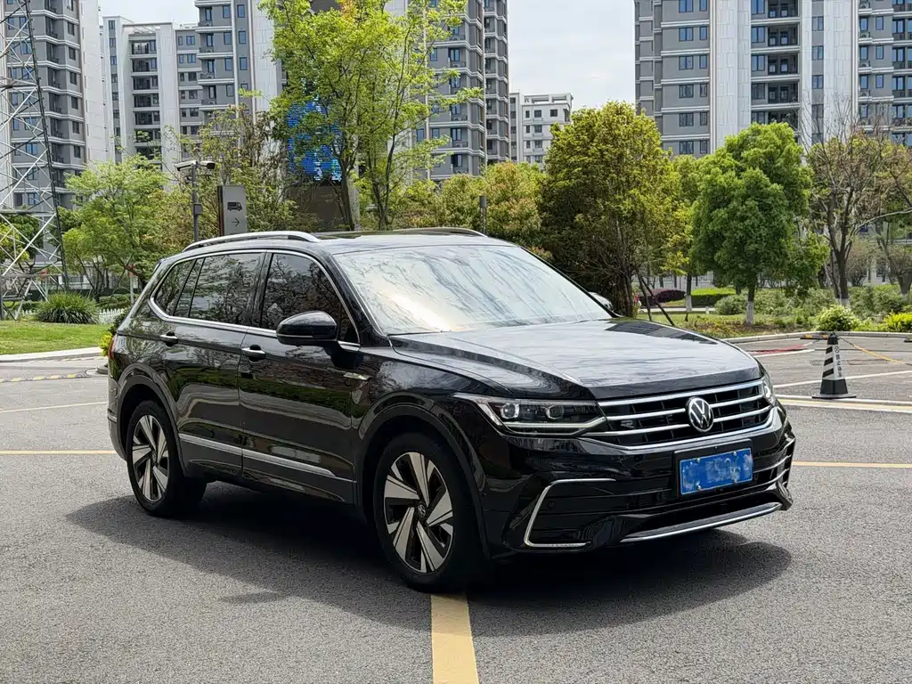 Volkswagen Tiguan L 2023