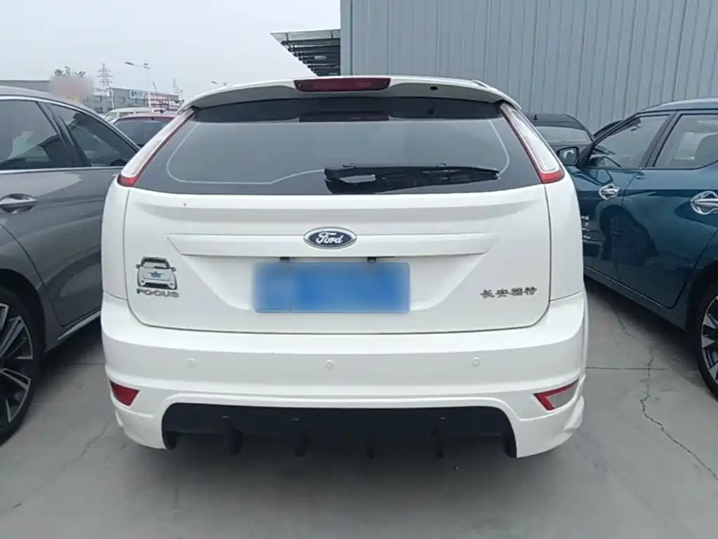 Ford Focus 2015 — фото 6