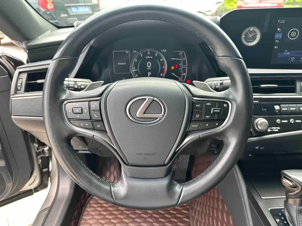 Lexus ES 2022 — фото 20