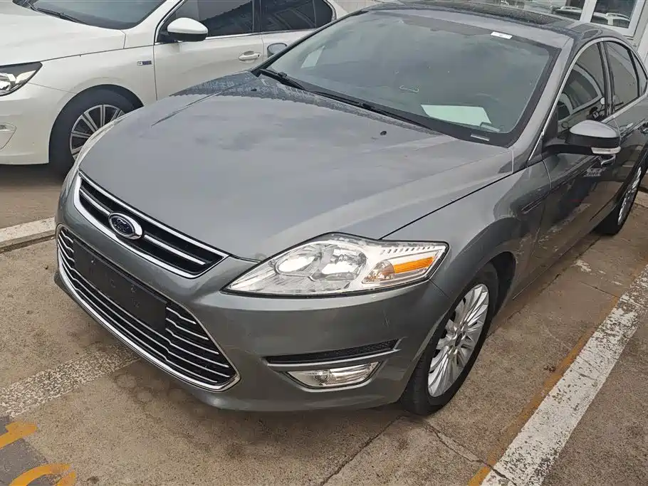 Ford Mondeo Zhisheng 2013