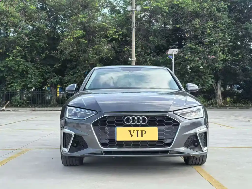 Audi A4L 2021