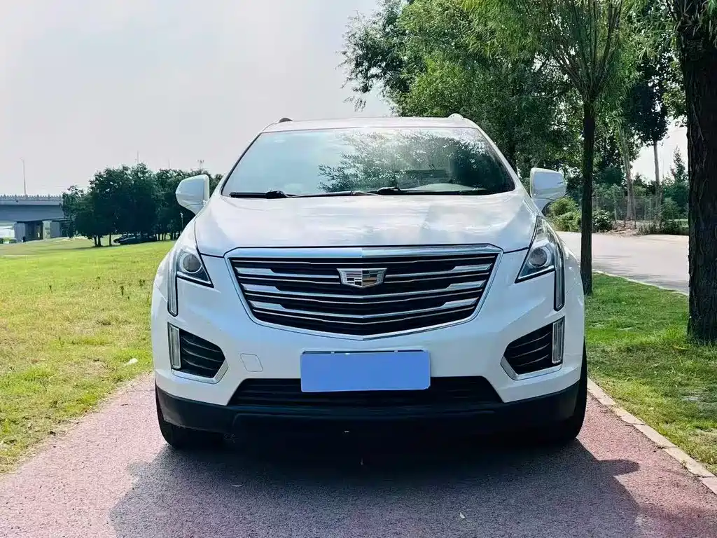 Cadillac XT5 2016 — фото 2