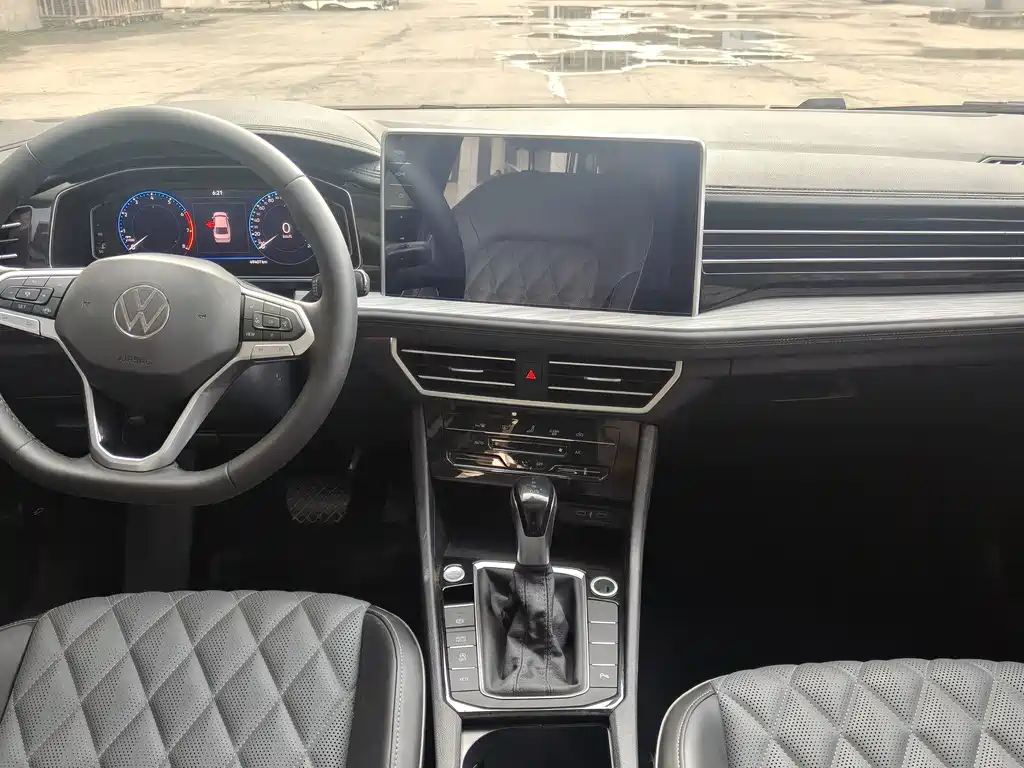 Volkswagen Sagitar 2022