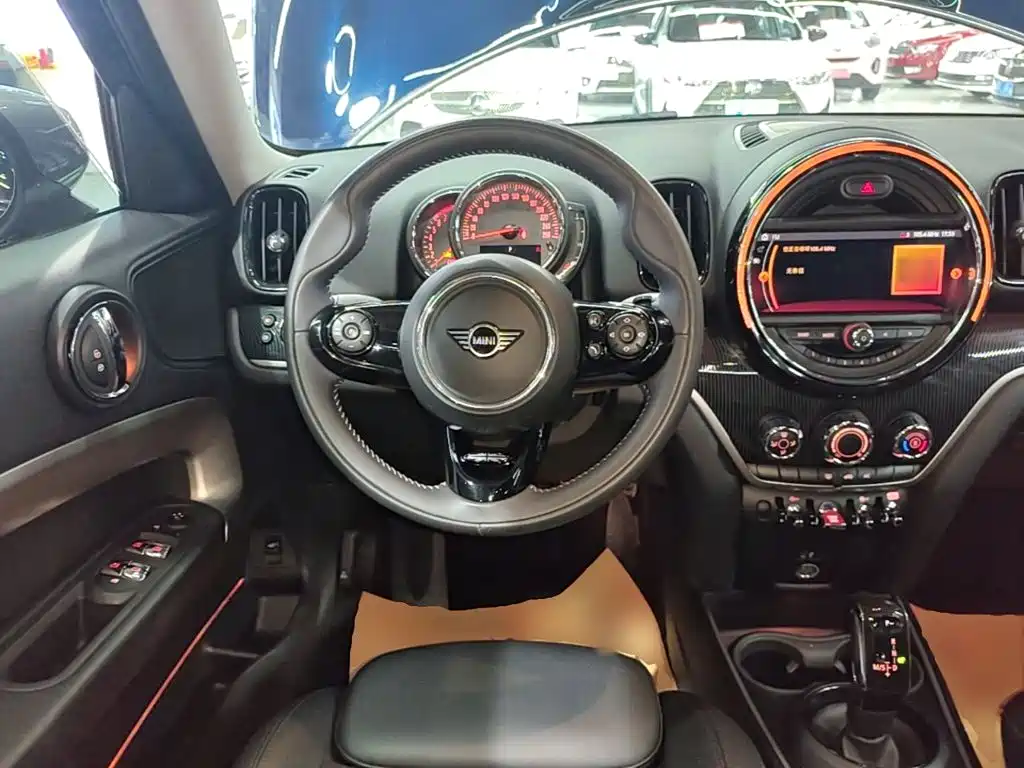MINI Countryman 2020 — фото 11
