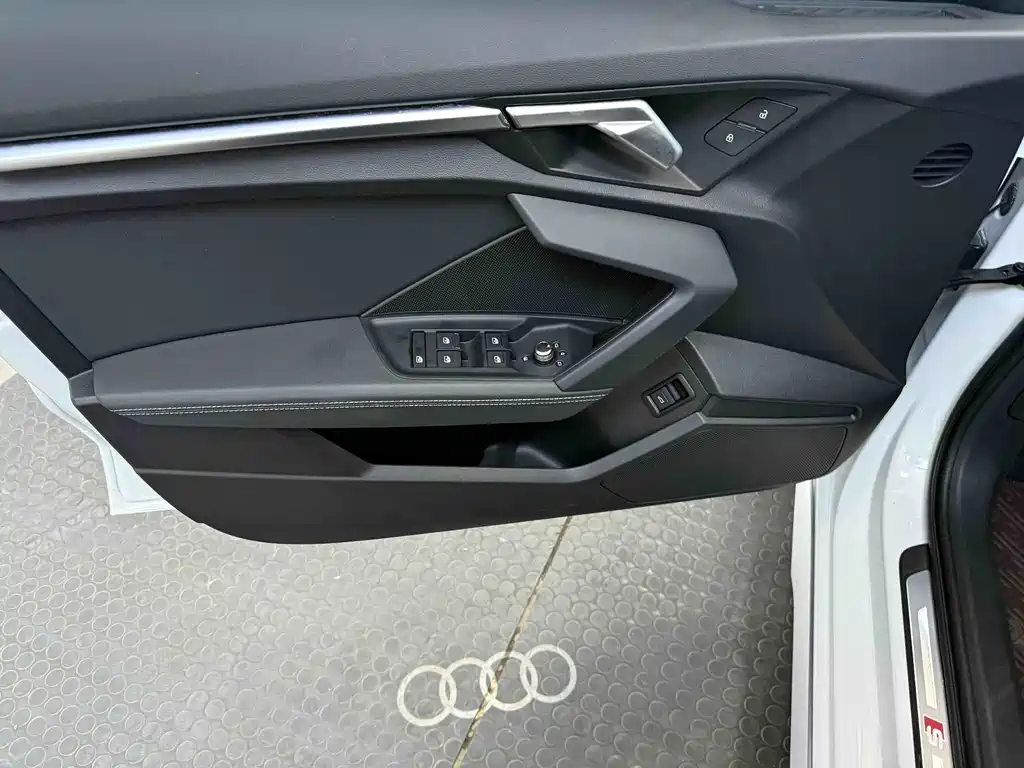 Audi A3 2022 — фото 11
