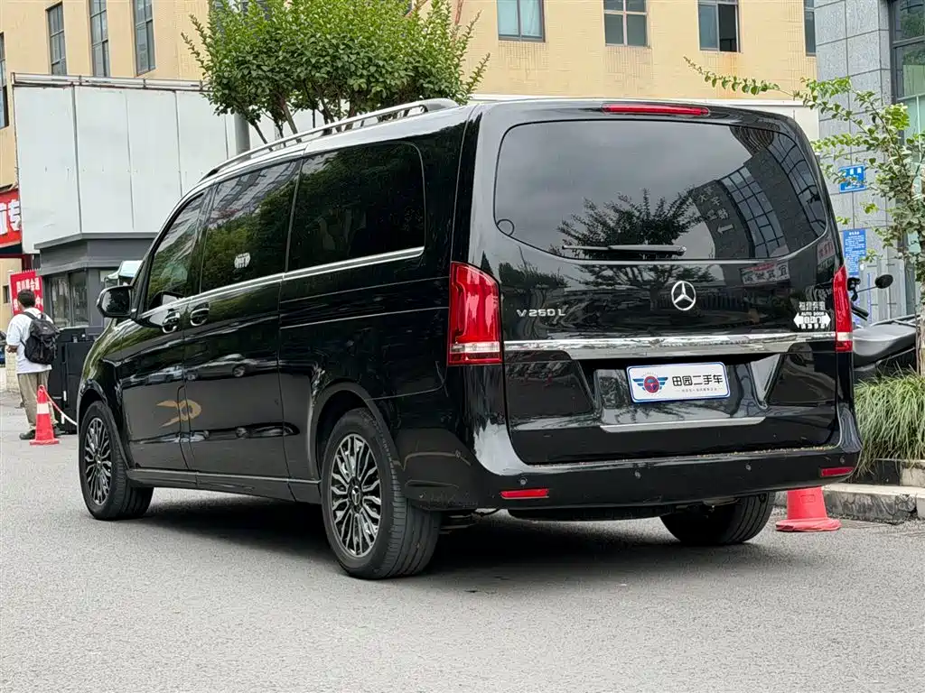 Mercedes-Benz V-Class 2018 — фото 4