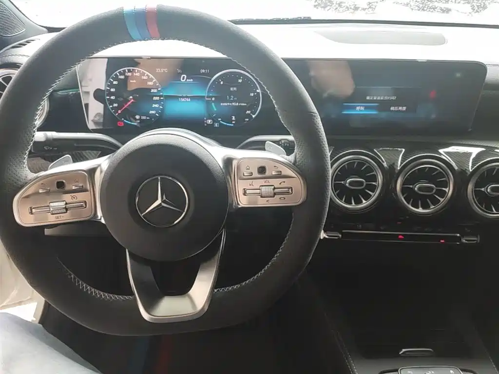 Mercedes-Benz A-Class 2020 — фото 10
