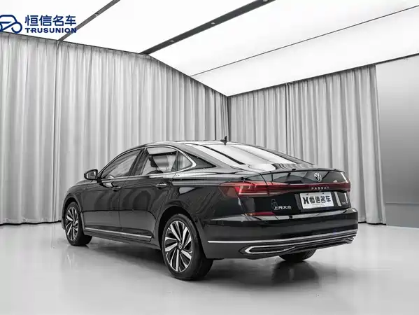 Volkswagen Passat 2023