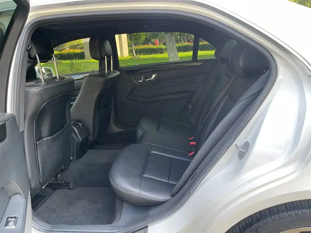 Mercedes-Benz E-Class 2014 — фото 13