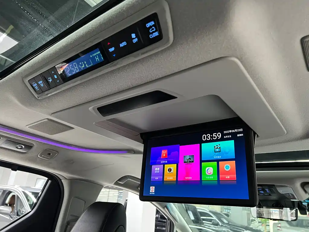 Toyota Vellfire 2021 — фото 14