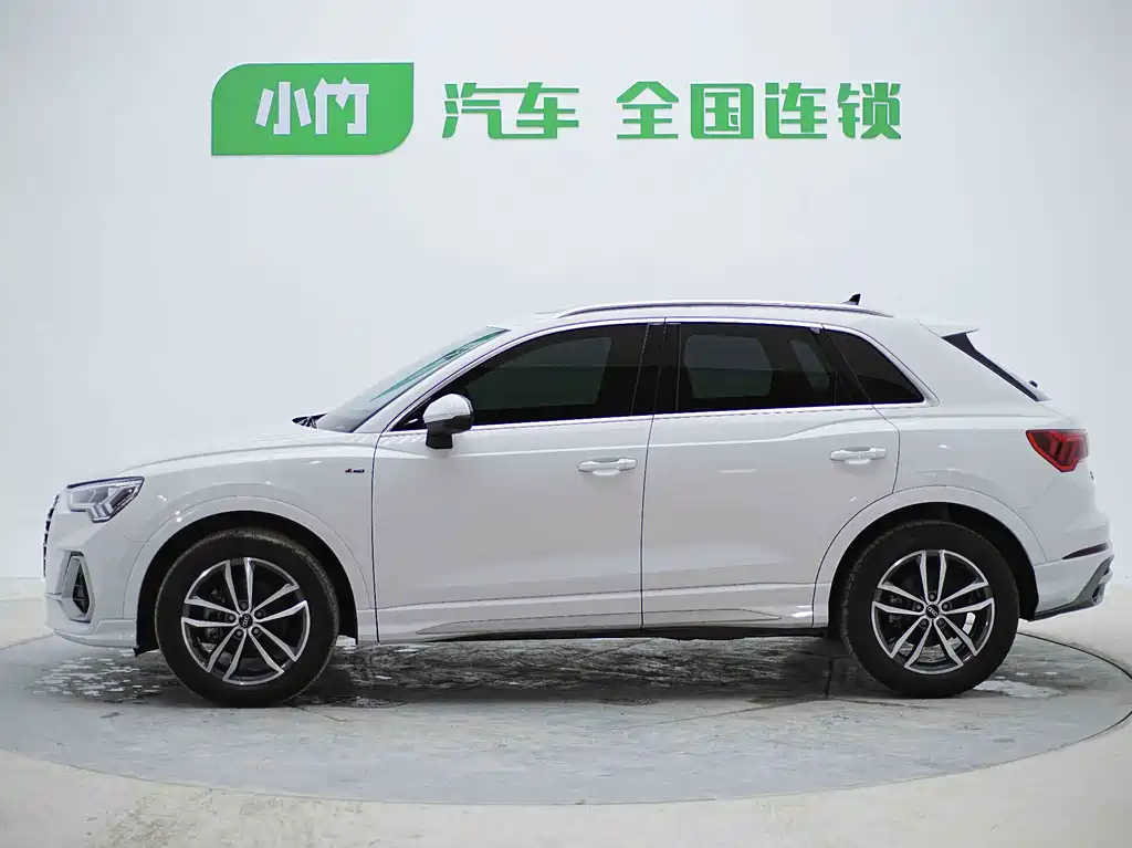 Audi Q3 2023 — фото 3