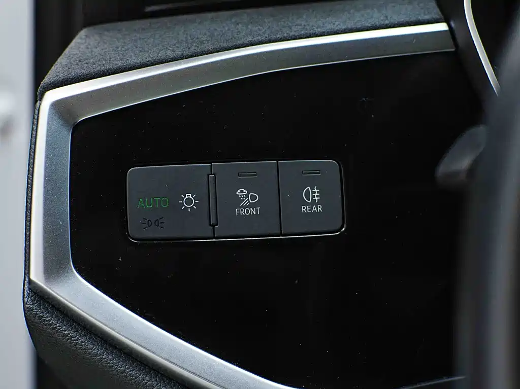 Audi Q3 2023 — фото 12