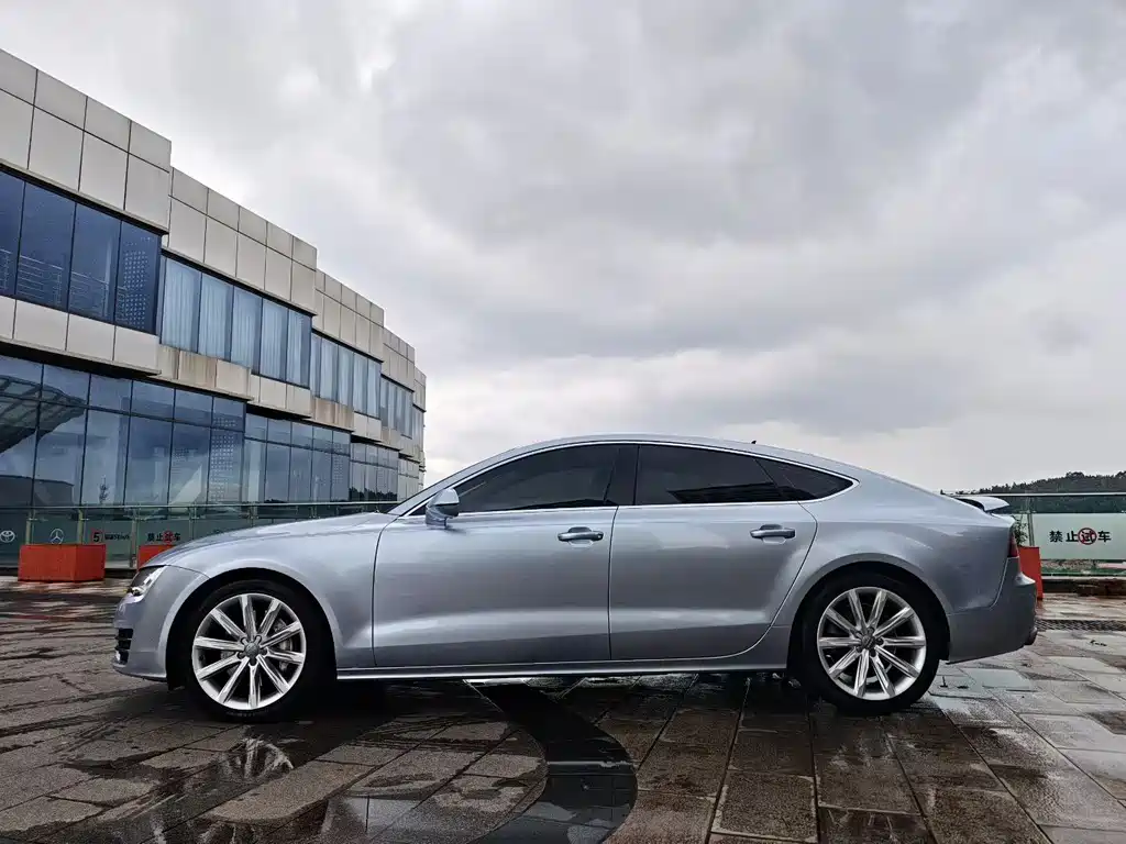 Audi A7 2015 — фото 8