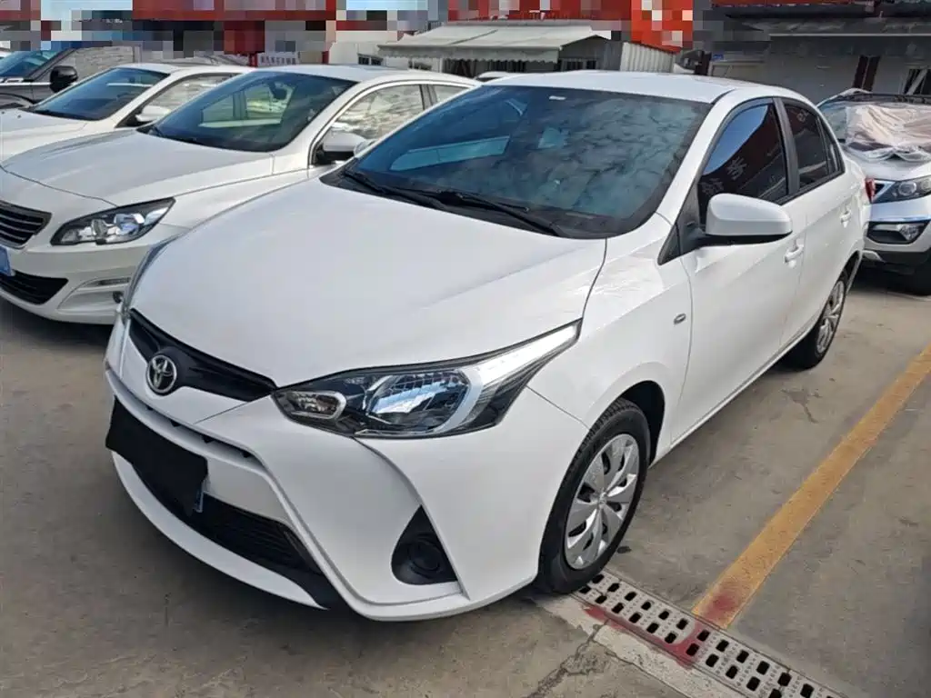 Toyota Yaris L 2018 — фото 2