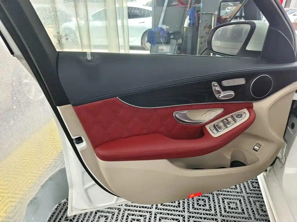 Mercedes-Benz C-Class 2019