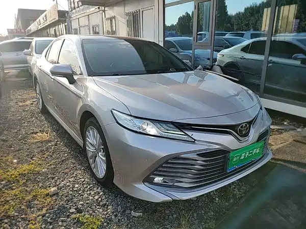 Toyota Camry 2019