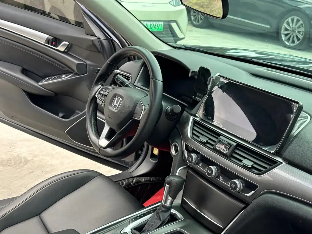 Honda Accord 2022 — фото 14