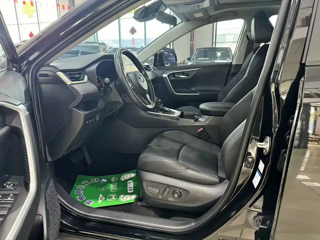 Toyota Wildlander 2022 — фото 16