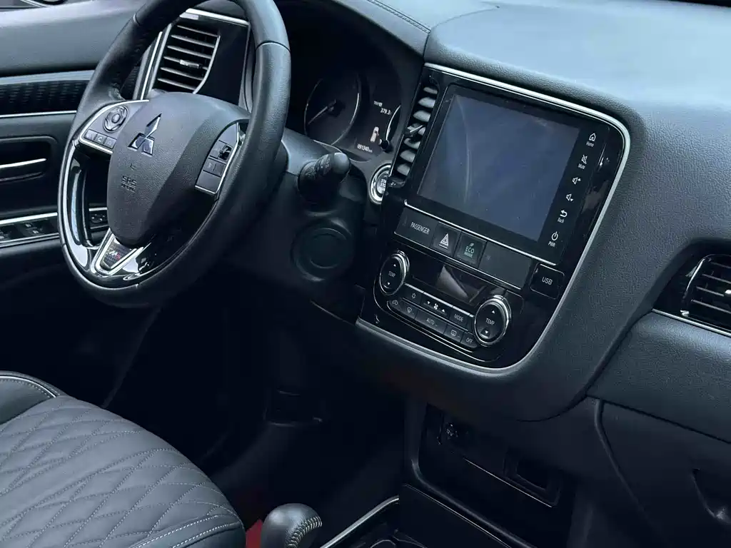 Mitsubishi Outlander 2022