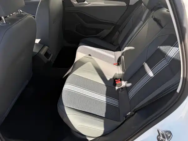 Volkswagen Sagitar 2025