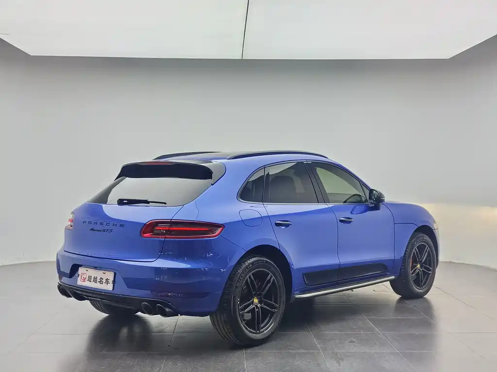 Porsche Macan 2018 — фото 14