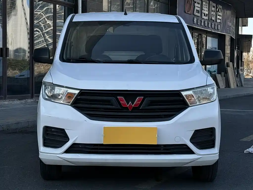 Wuling Hongguang 2019 — фото 2