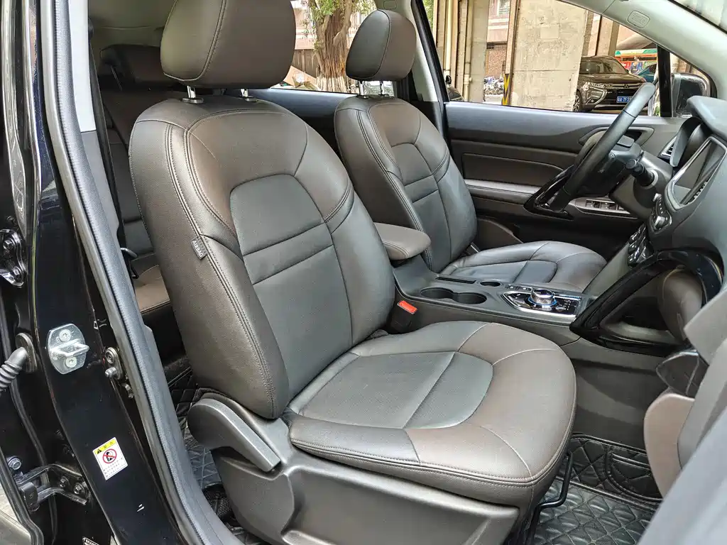 GAC Motor GS4 Hybrid 2019 — фото 14