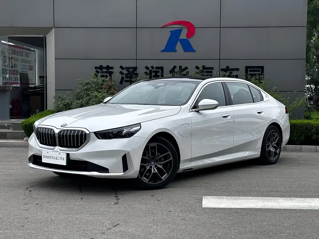 BMW i5 2025
