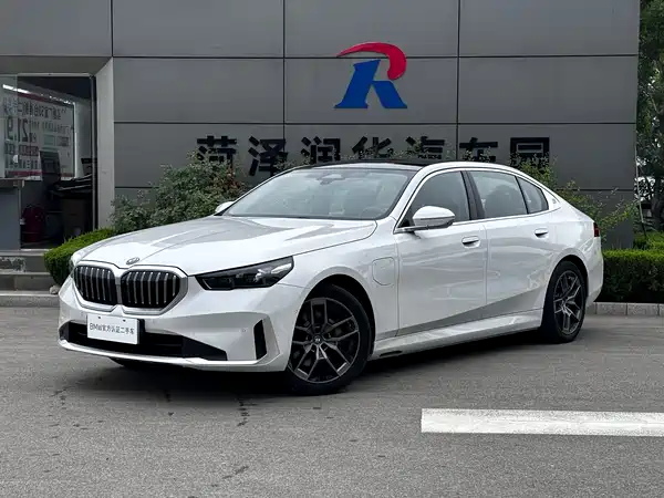 BMW i5 2025