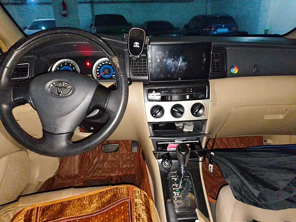 Toyota Corolla 2015 — фото 10