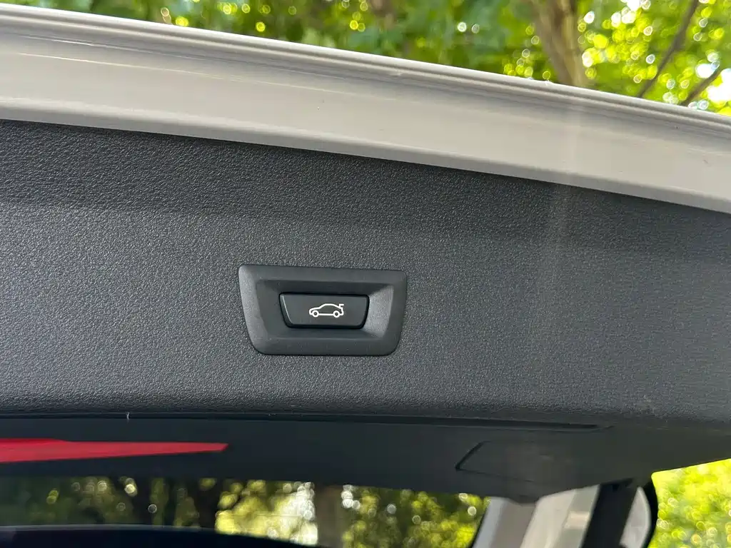 BMW X1 2017 — фото 14