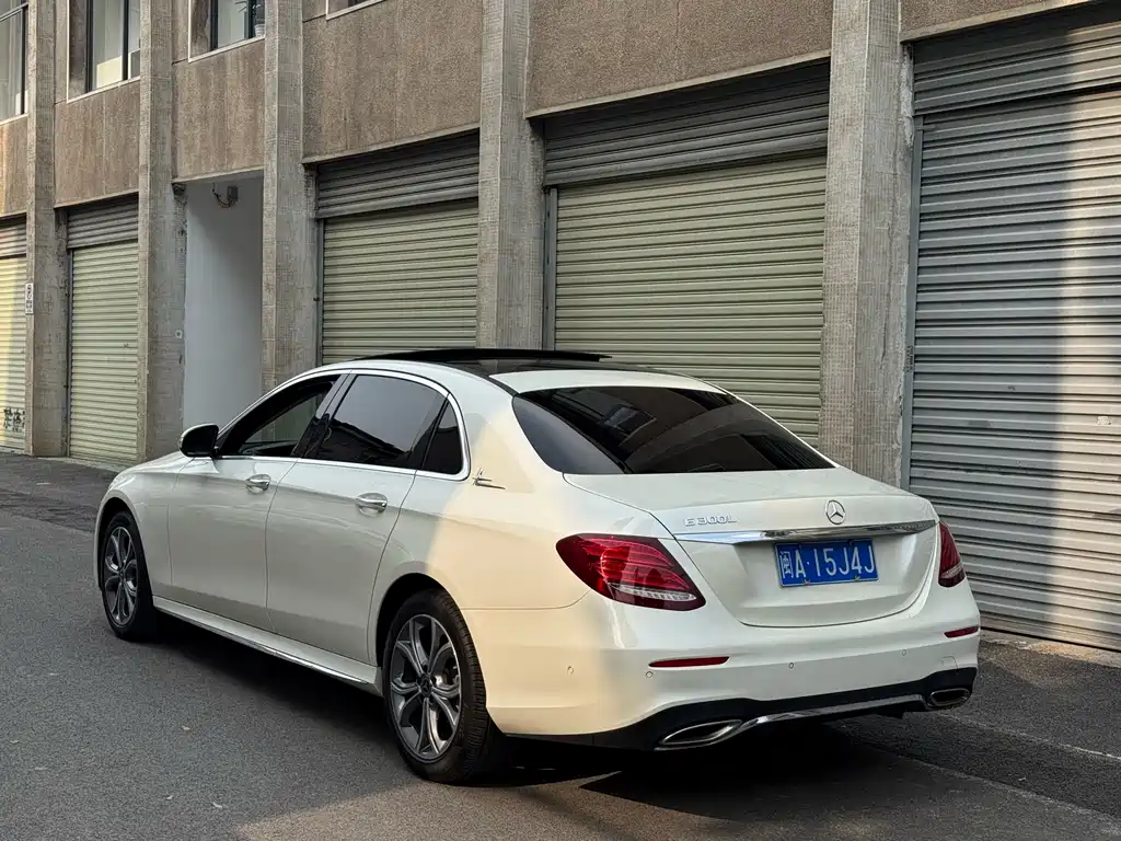 Mercedes-Benz E-Class 2020 — фото 12